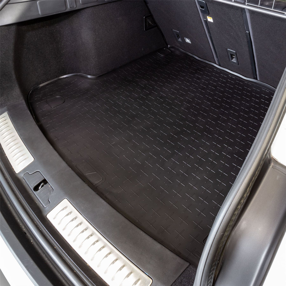 Land Rover Range Rover Velar Boot Mat (2023-on)